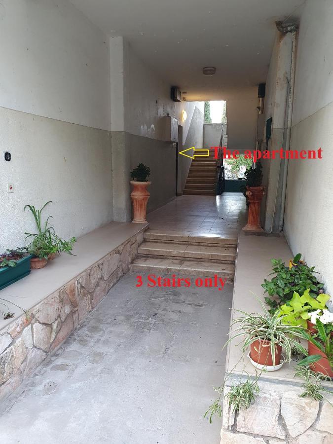 3 Stairs Only To Cozy Flat On Hillel St Apartamento Haifa Exterior foto