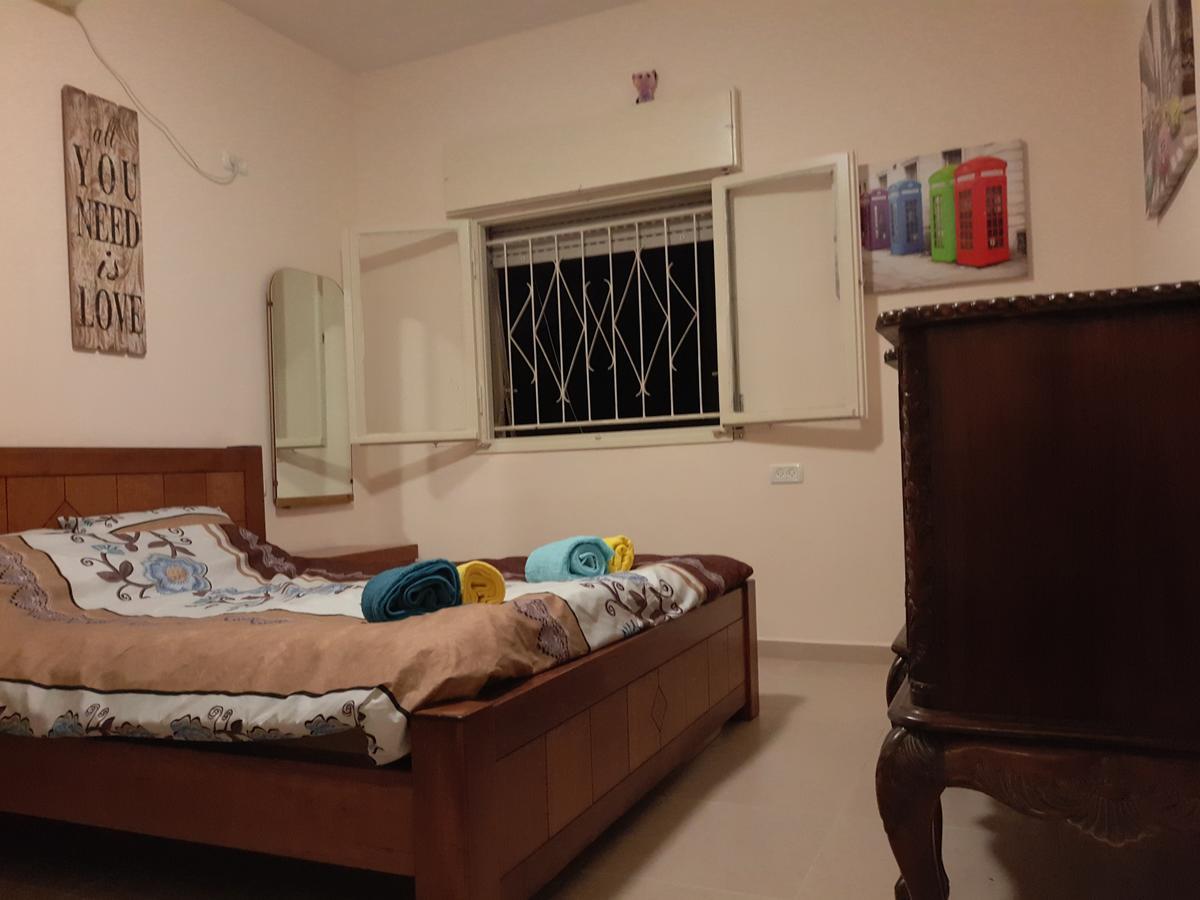 3 Stairs Only To Cozy Flat On Hillel St Apartamento Haifa Exterior foto
